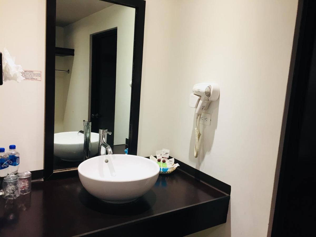 Hotel California Мехико Экстерьер фото